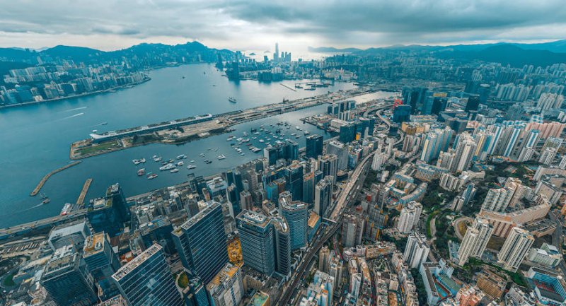 中国能建万明忠与甘肃省技术厅党组书记、厅长闵苹座谈交流